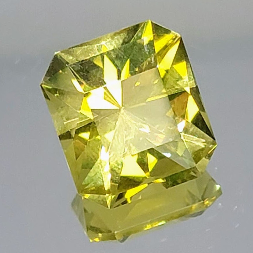Gorgeous 12+ Carat Lemon Yellow Vvs Citrine!!